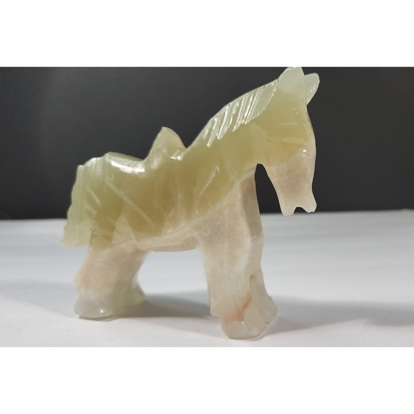Carved Onyx Mineral Horse Figurine 5 in Long Chalcedony Stone Quartz - Picture 2 of 5